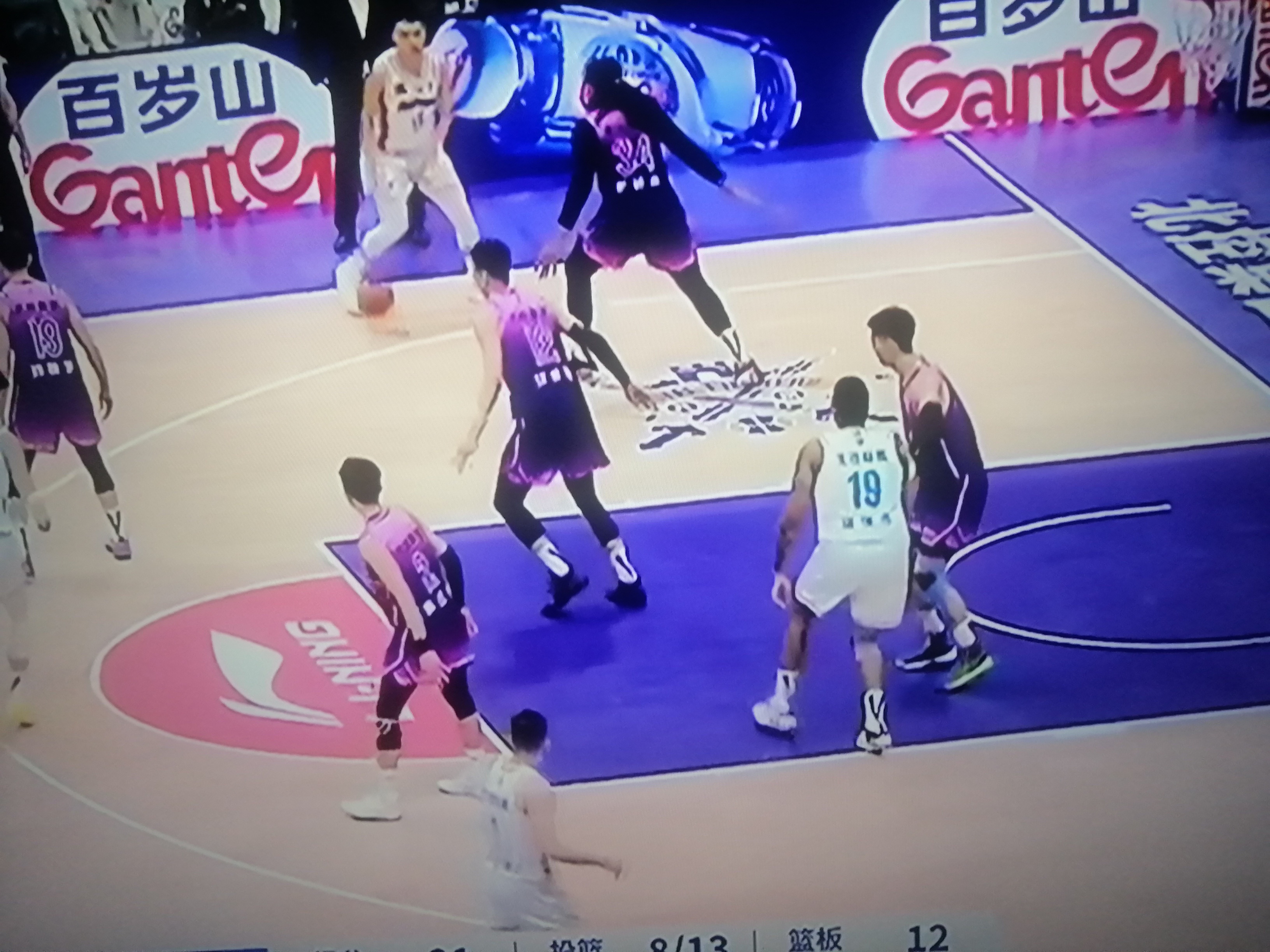 河北男篮遭遇惨败，反扑无力