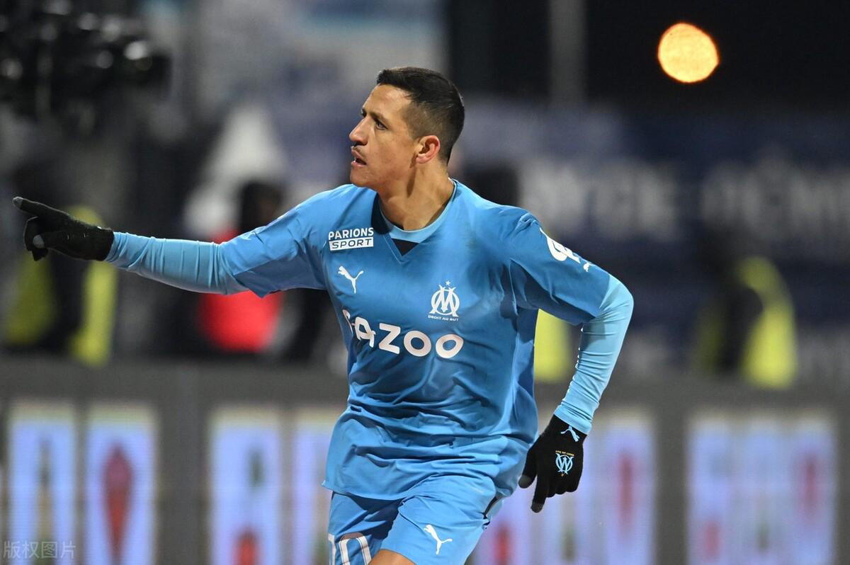 桑切斯恢复训练状态，意大利球迷期待其归来