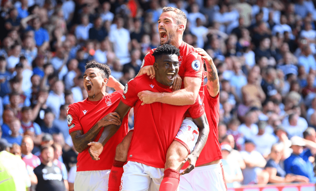 埃弗顿防守拉响警报，队内气氛紧张