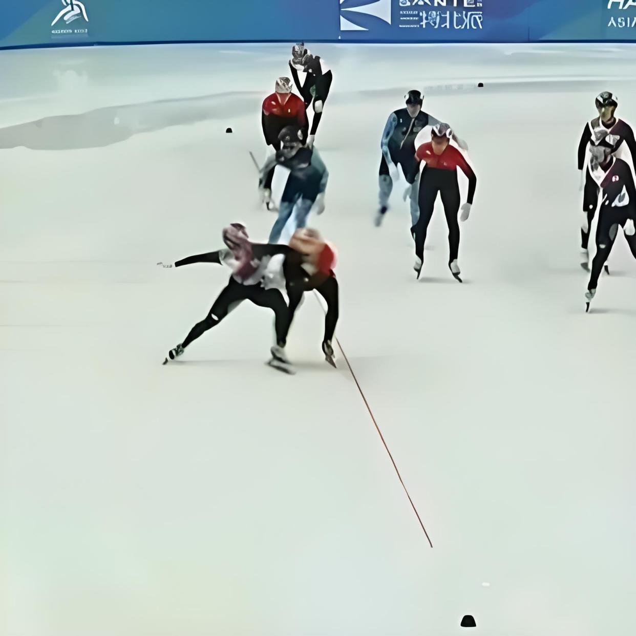 速度滑冰选手意外受伤,震惊队伍成员 速度滑冰选手意外受伤,震惊队伍成员