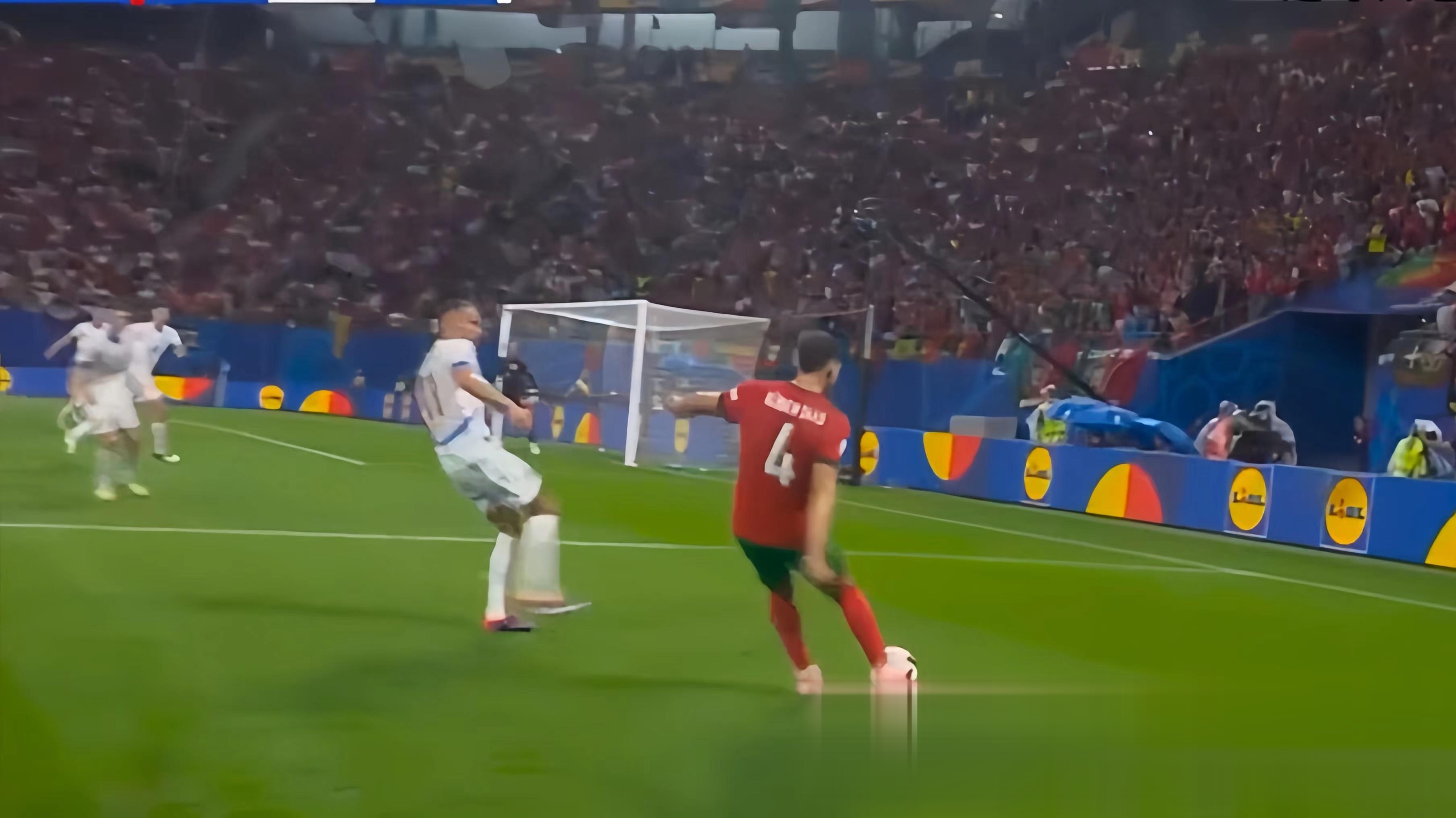 关于捷克女足队员庆祝踢出制胜球,晋级世界杯决赛的信息 关于捷克女足队员庆祝踢出制胜球,晋级世界杯决赛的信息