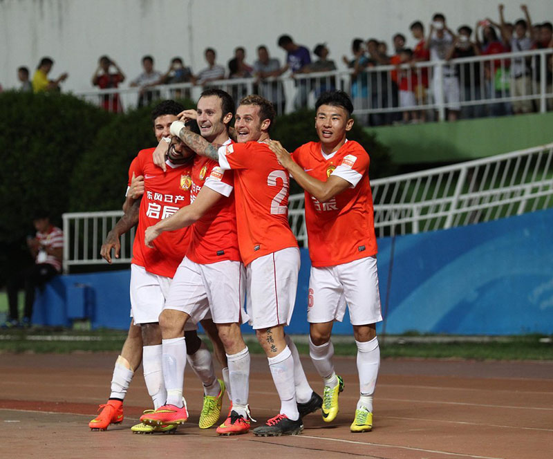 富力球员脚下技术精湛，奉献漂亮进球的简单介绍