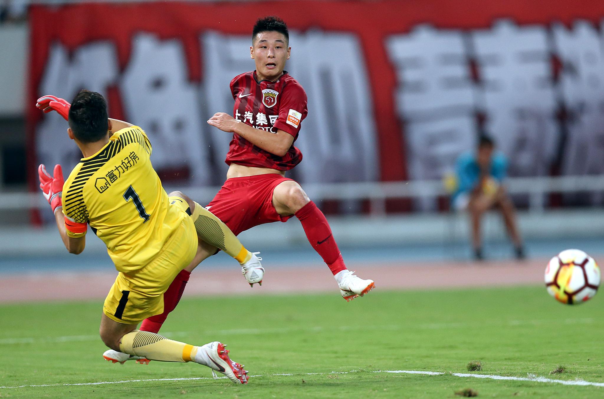 富力球员脚下技术精湛，奉献漂亮进球的简单介绍