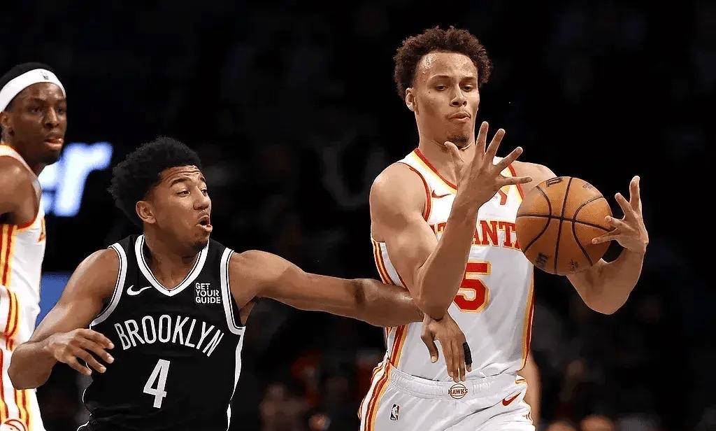 老鹰大胜篮网，实现逆转