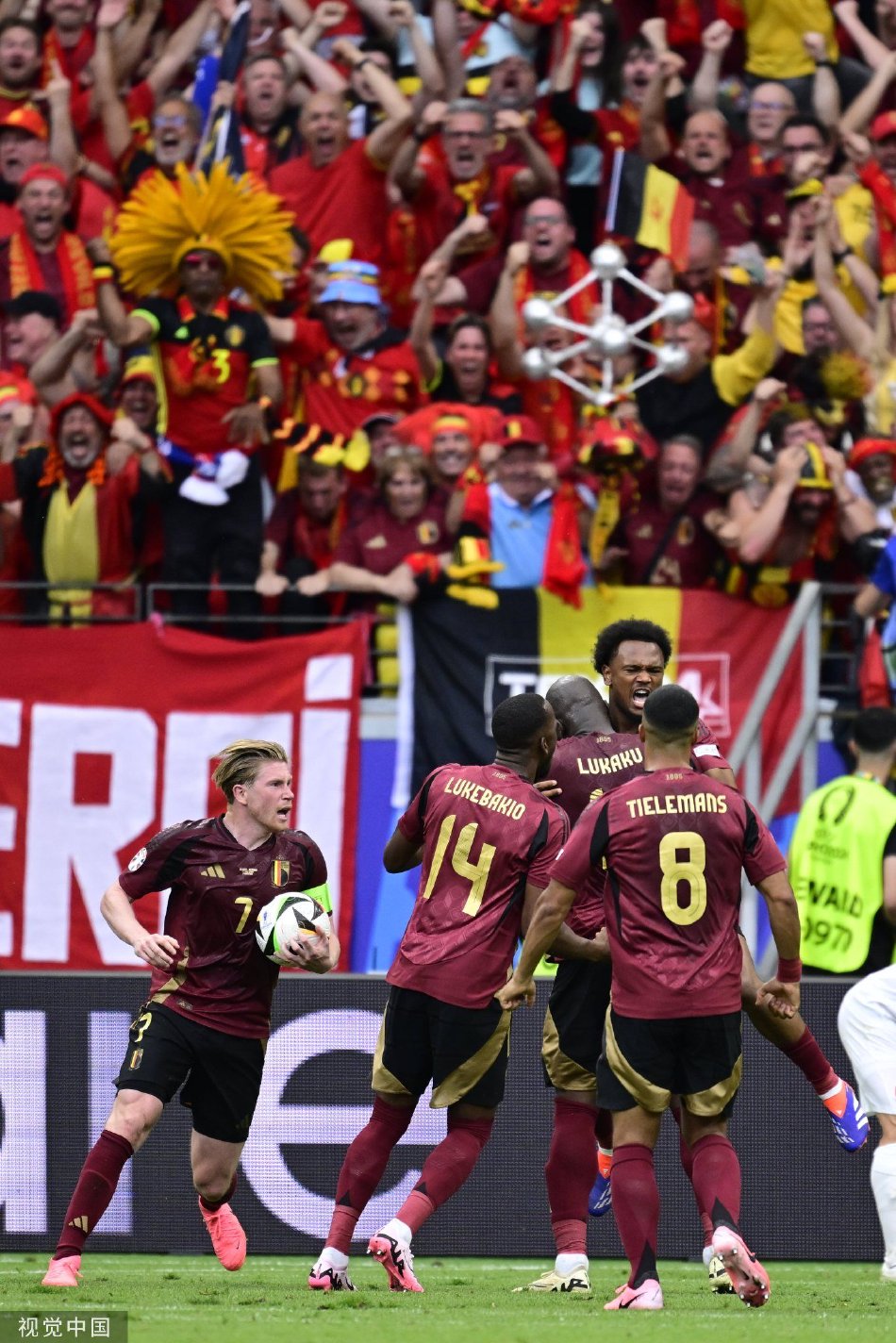 法国力克德国，捷克惊险胜斯洛伐克，欧洲杯小组赛激烈开战