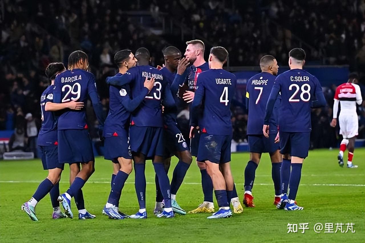 巴黎圣日耳曼逆袭击败摩纳哥，重新夺得法甲联赛榜首