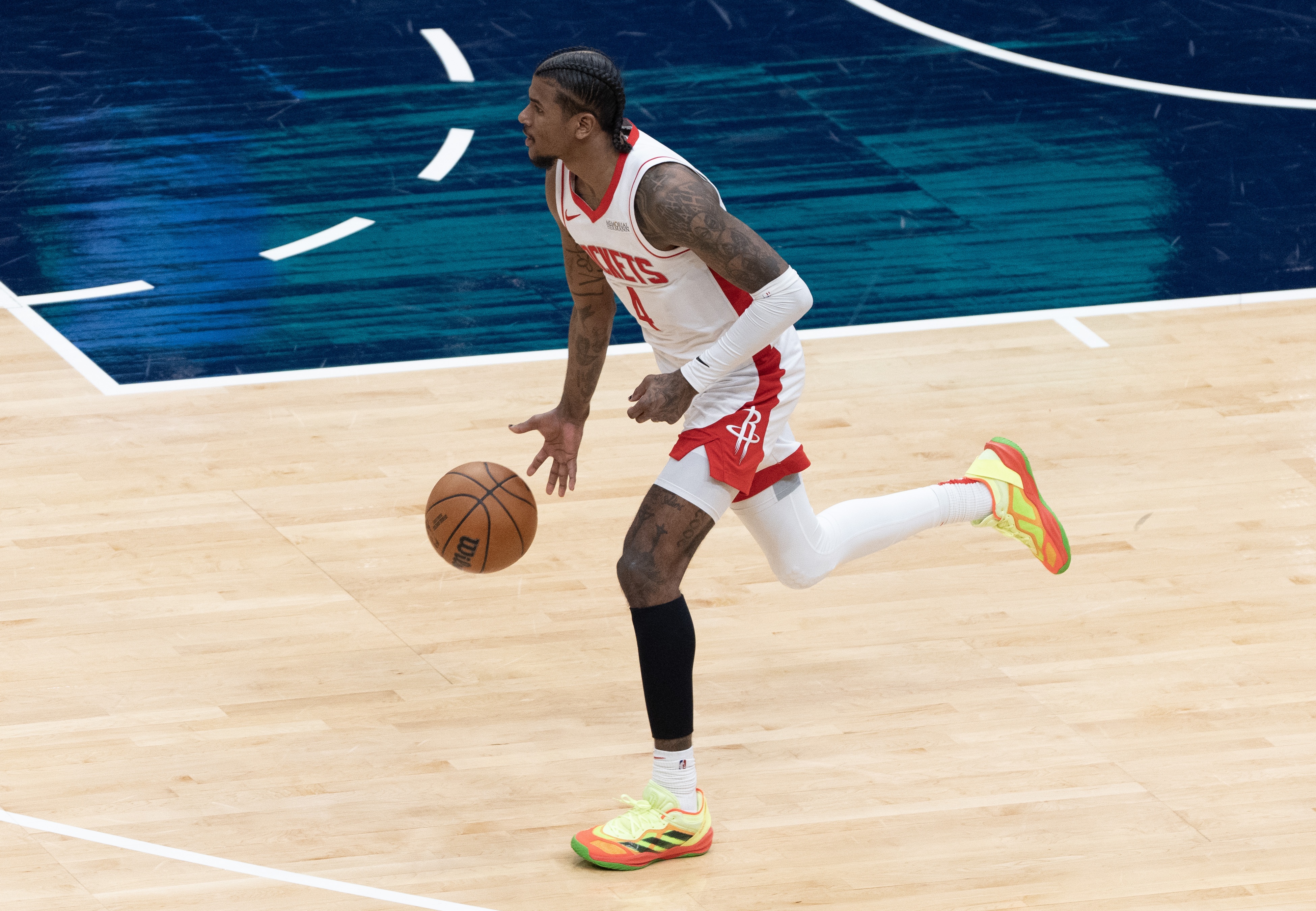 「灰熊主场胜开拓者」改写为「灰熊主场力克开拓者」