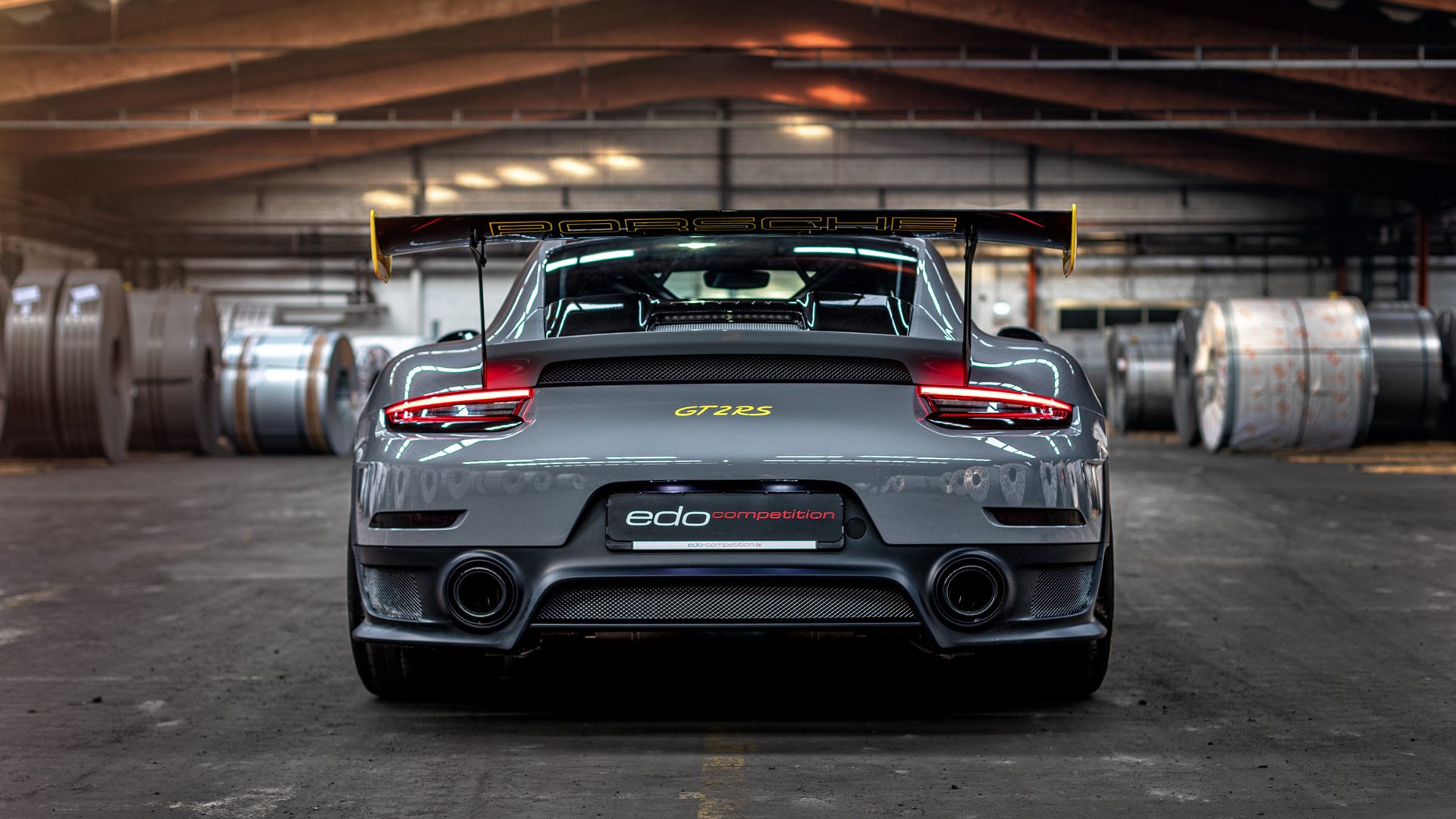 冰与火的交响,从冰岛奇迹到穆勒时刻,足球史上那些唯一的接管者